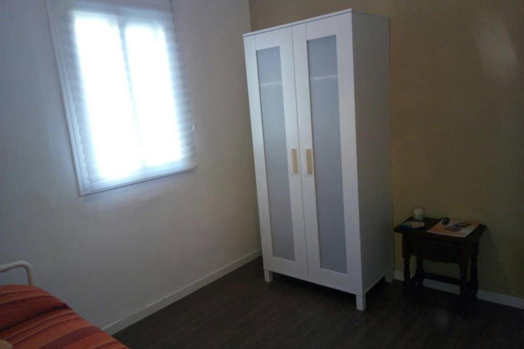 Sevilla ,Piso Completo En Buena Zona,Wifi Y Aparcamiento Extérieur photo